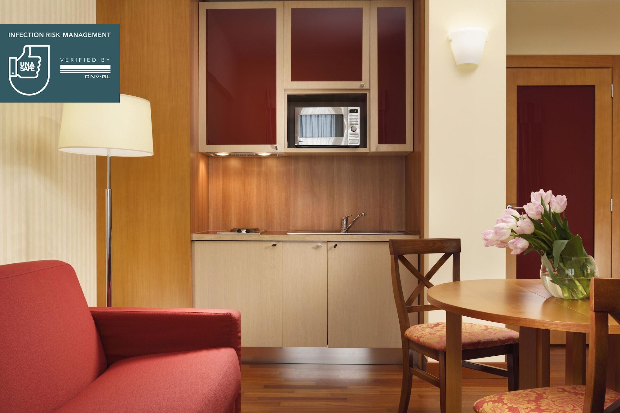 อันอะเวย์ โฮเต็ล แอนด์ เรสซิเดนซ์ ควาร์ก ดูเอ มิลาโน Aparthotel มิลาน ภายนอก รูปภาพ