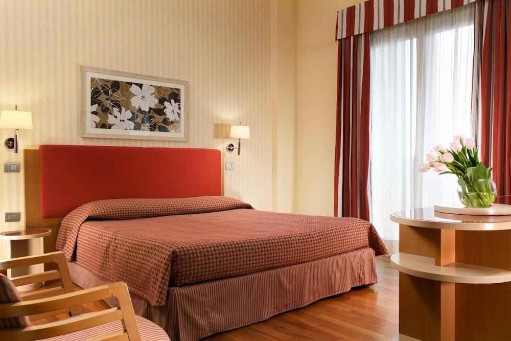 อันอะเวย์ โฮเต็ล แอนด์ เรสซิเดนซ์ ควาร์ก ดูเอ มิลาโน Aparthotel มิลาน ภายนอก รูปภาพ