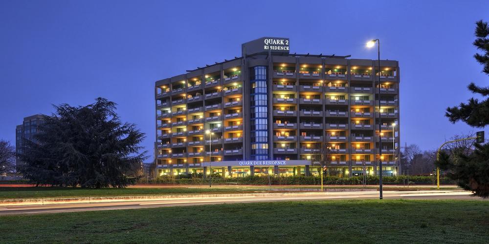 อันอะเวย์ โฮเต็ล แอนด์ เรสซิเดนซ์ ควาร์ก ดูเอ มิลาโน Aparthotel มิลาน ภายนอก รูปภาพ