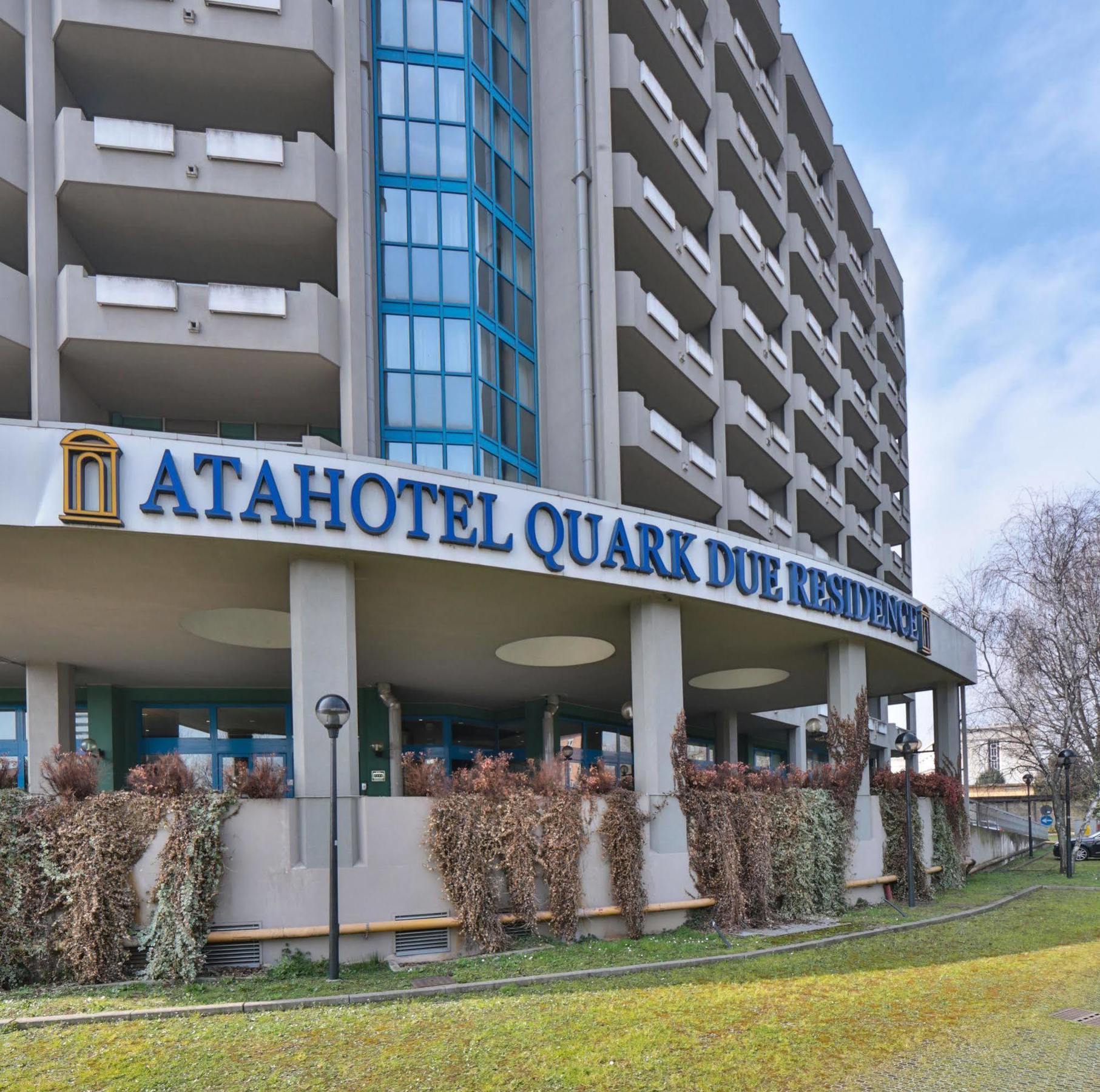 อันอะเวย์ โฮเต็ล แอนด์ เรสซิเดนซ์ ควาร์ก ดูเอ มิลาโน Aparthotel มิลาน ภายนอก รูปภาพ